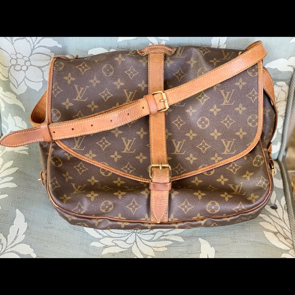 Louis Vuitton Monogram Saumur 35 - Messenger Bag